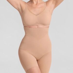 HoneyLove Nude Superpower Spanx Shorts Size Medium RN #156214